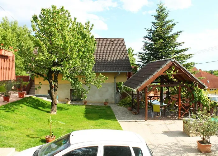 Ibolya Apartment